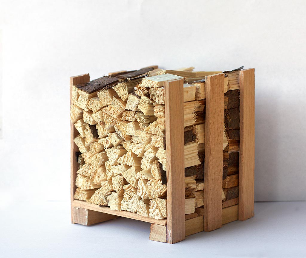 Was wiegt ein Raummeter Holz
